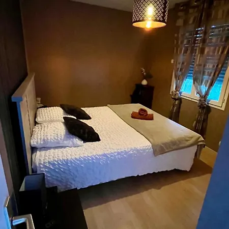 Chez Delphine بيت للعطل